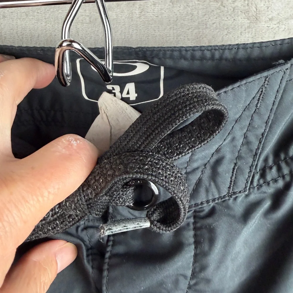 Oakley‎ Mens Black Board Shorts Size 34 Cargo Pocket Swim Trunks Lace Up Front